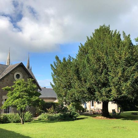 Les Hirondelles De La Villa Des Roses Pontmain Exteriör bild