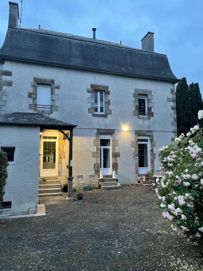 Les Hirondelles De La Villa Des Roses Pontmain Exteriör bild