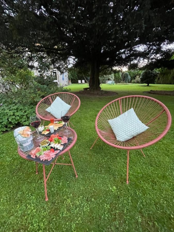 Les Hirondelles De La Villa Des Roses Pontmain Exteriör bild